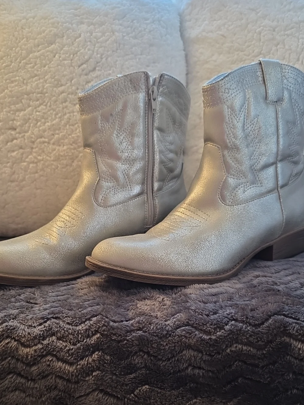 Women's Metallic Silver Western Ankle Boots
